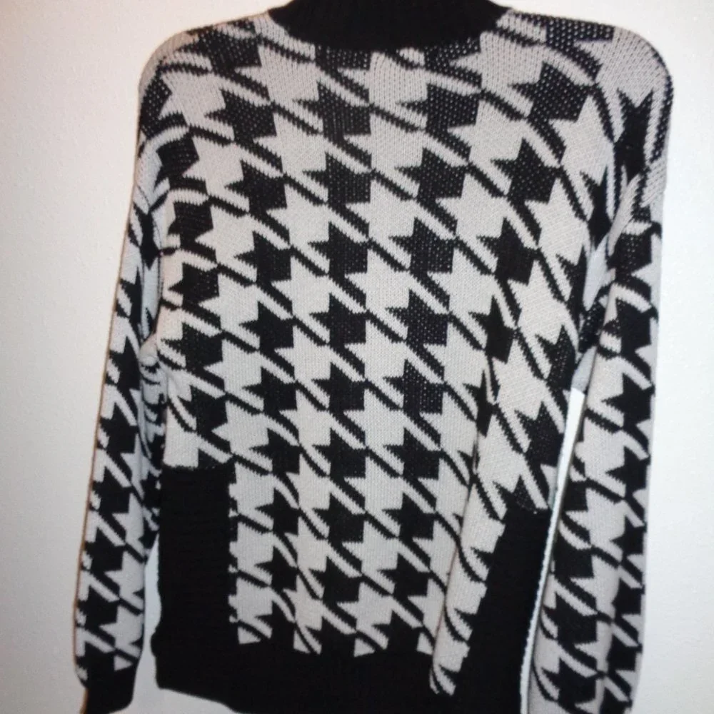NINE West Sweater Size Large NWT